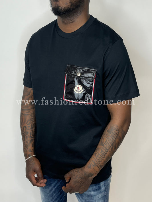 Moncler T-Shirt Met Borstzak En Logo Black