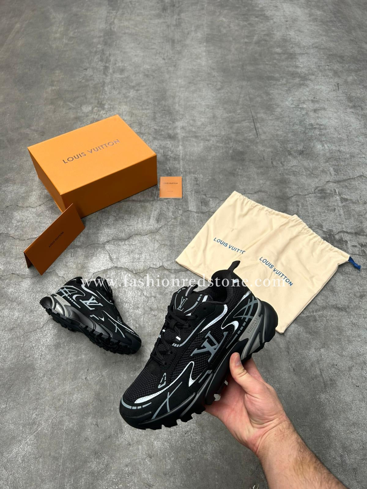 LV Runner Tatic Sneaker