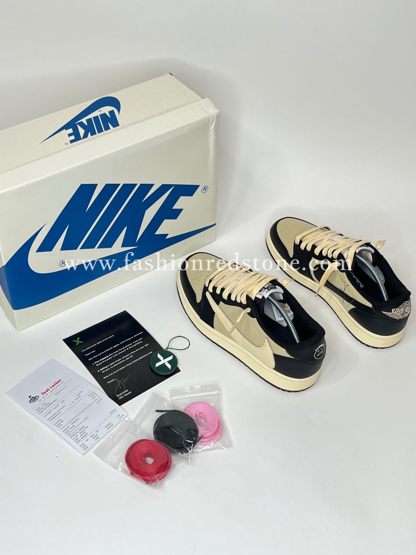 Travis Scott x Air Jordan 1 Low OG "Pale Vanilla"