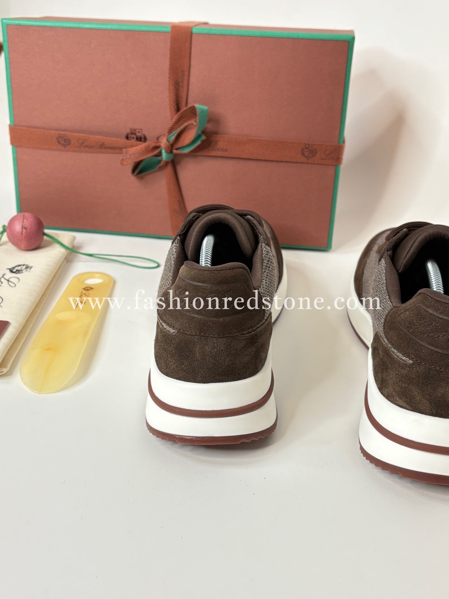 Loro Piana Week End Walk