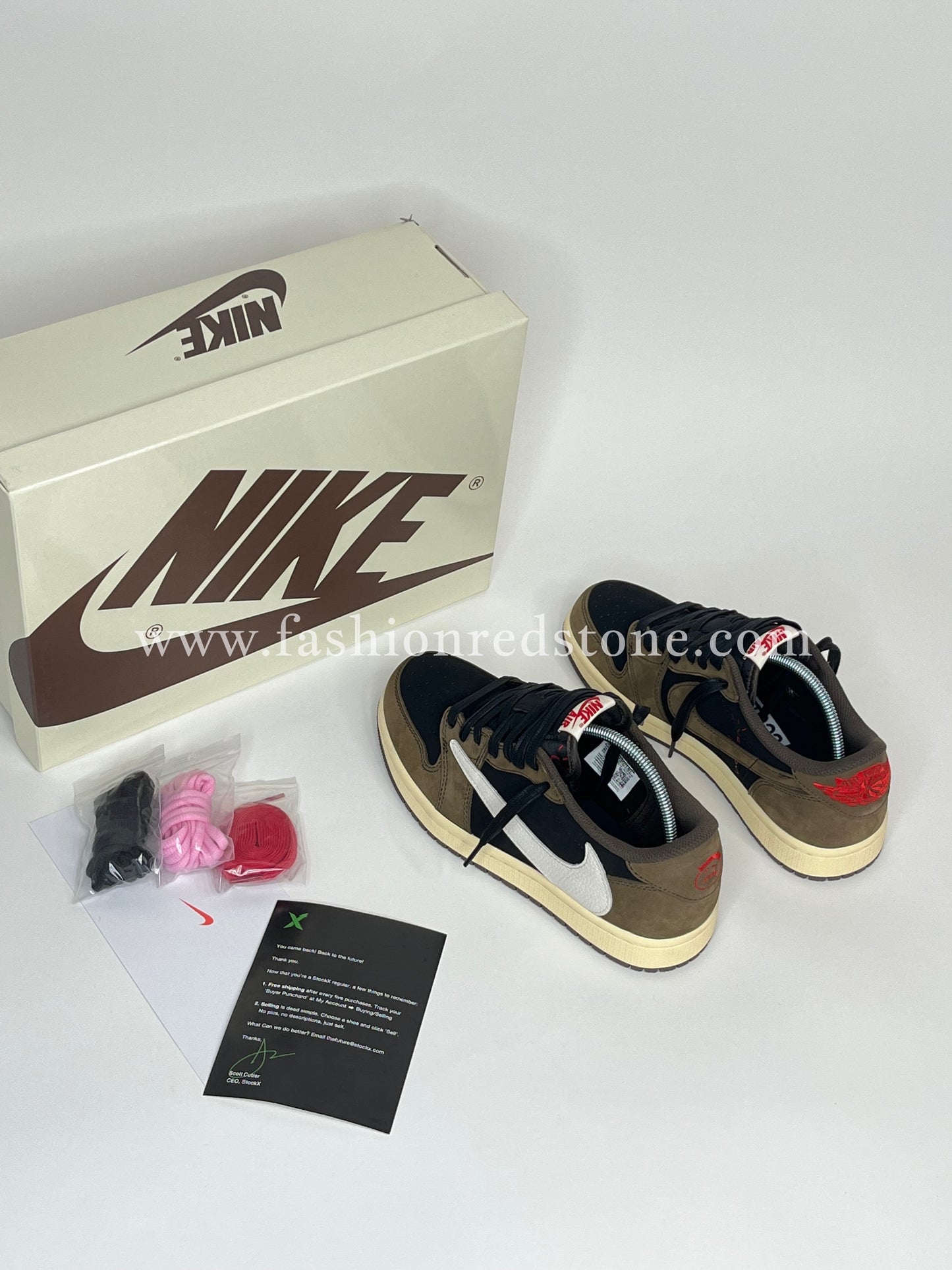 Travis Scott x Air Jordan 1 Low OG "Retro"