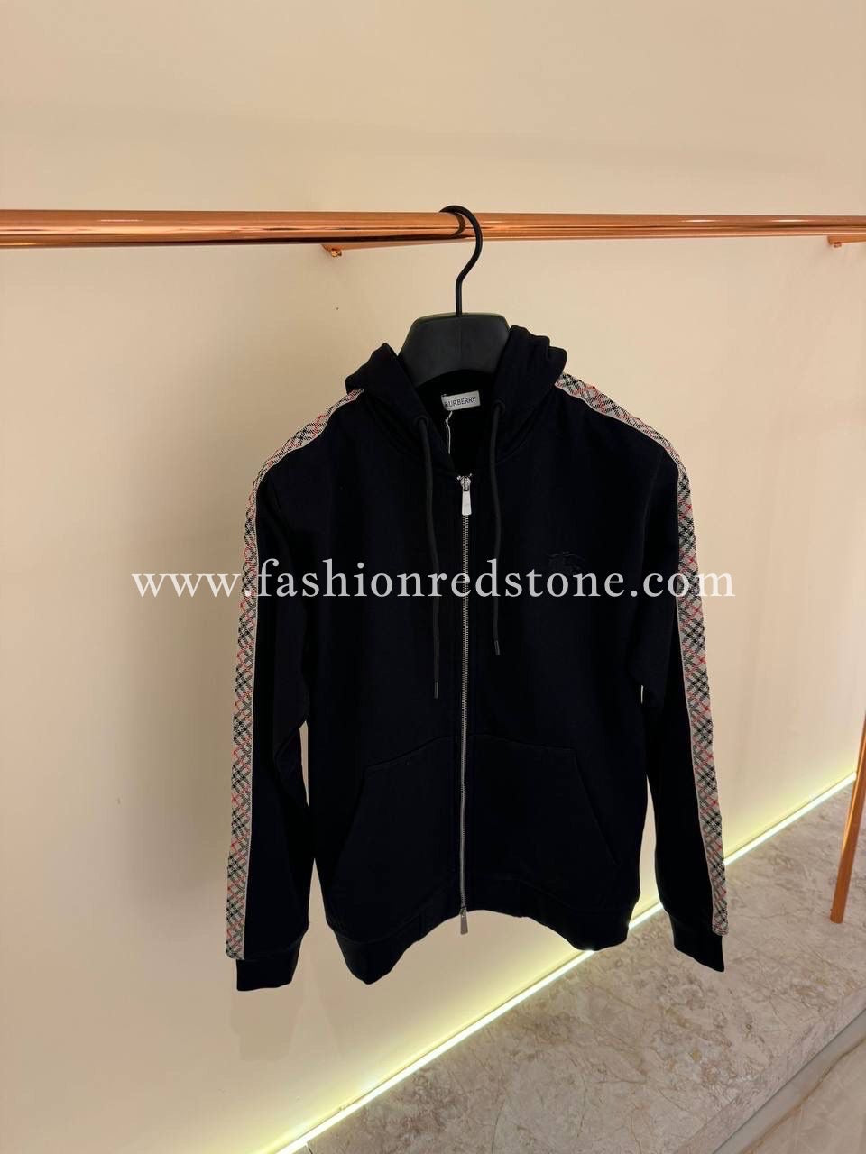 Burberry Hoodie met geborduurd logo en rits