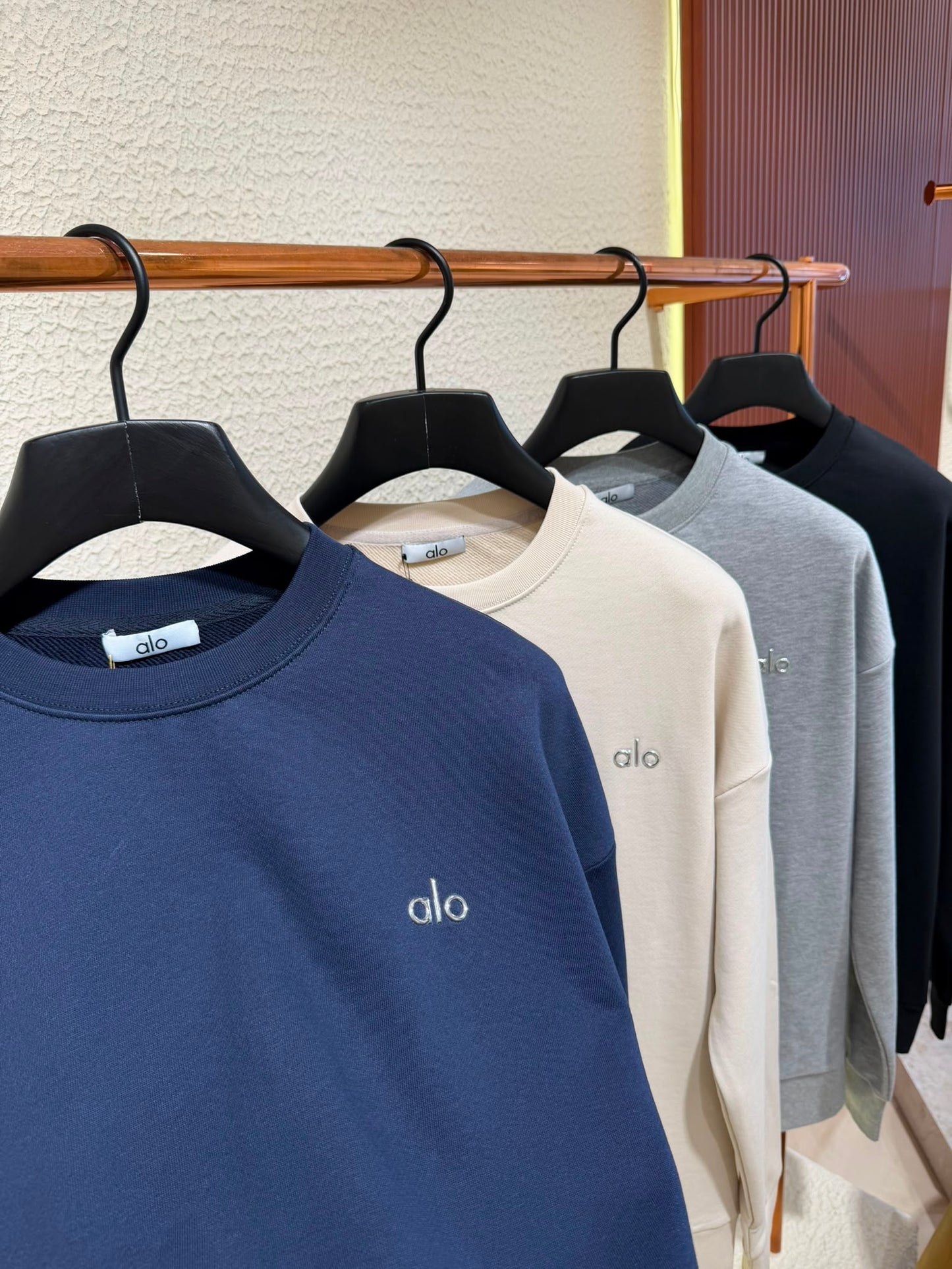 Alo Accolade Crew Neck Pullover Grey Beige