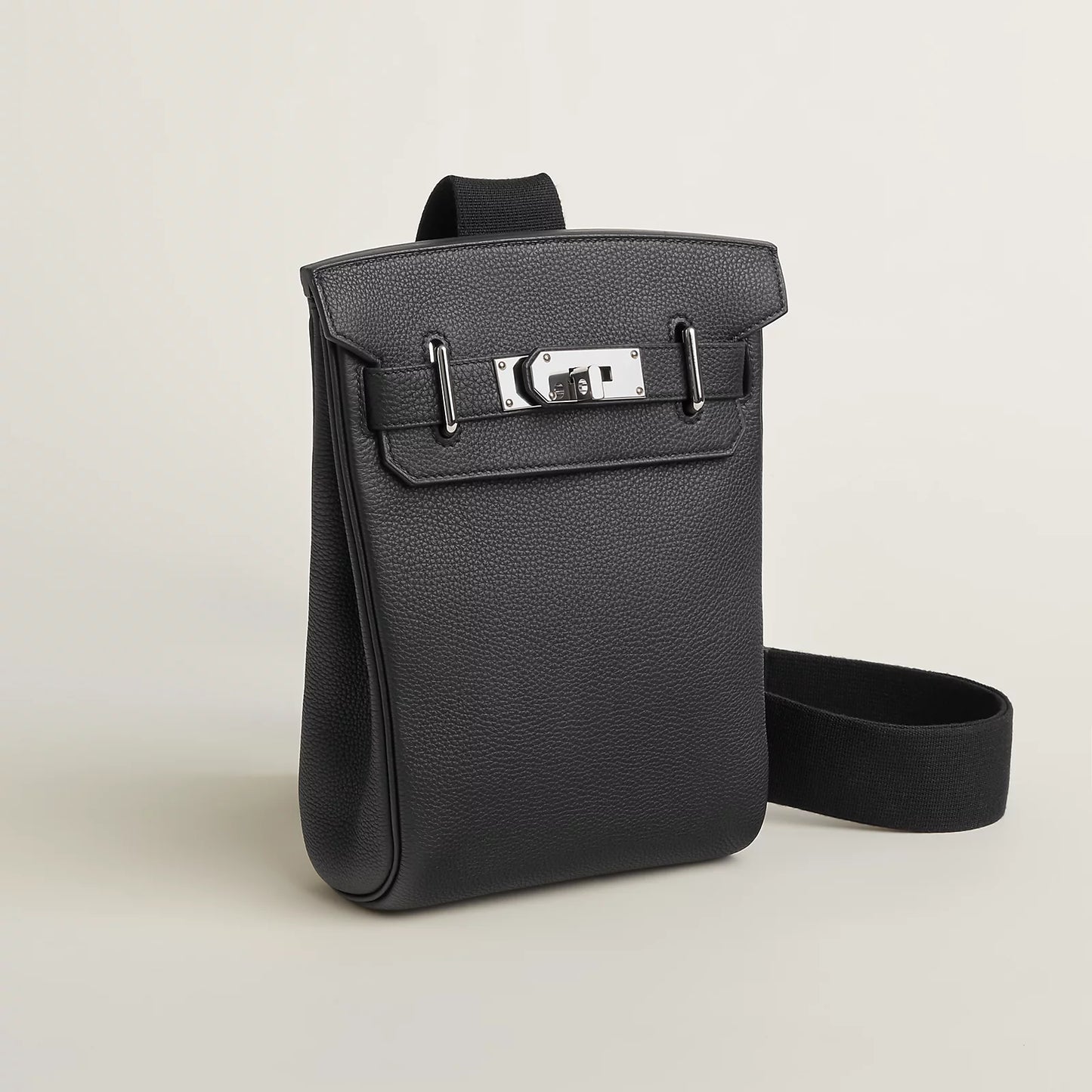 Hermes PM Kelly Akkad Navy
