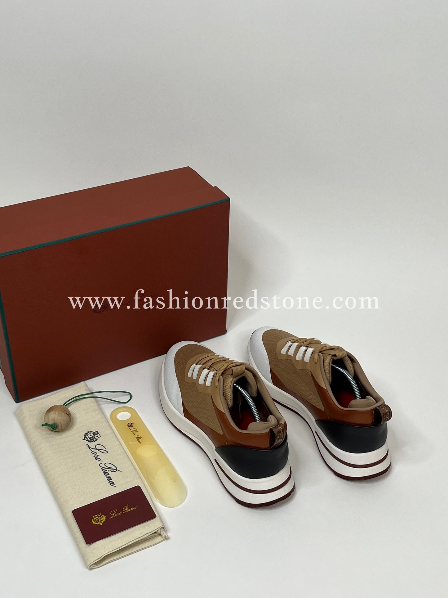Loro Piana Week End Walk
