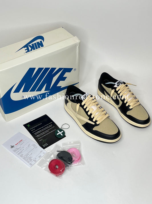 Travis Scott x Air Jordan 1 Low OG "Pale Vanilla"