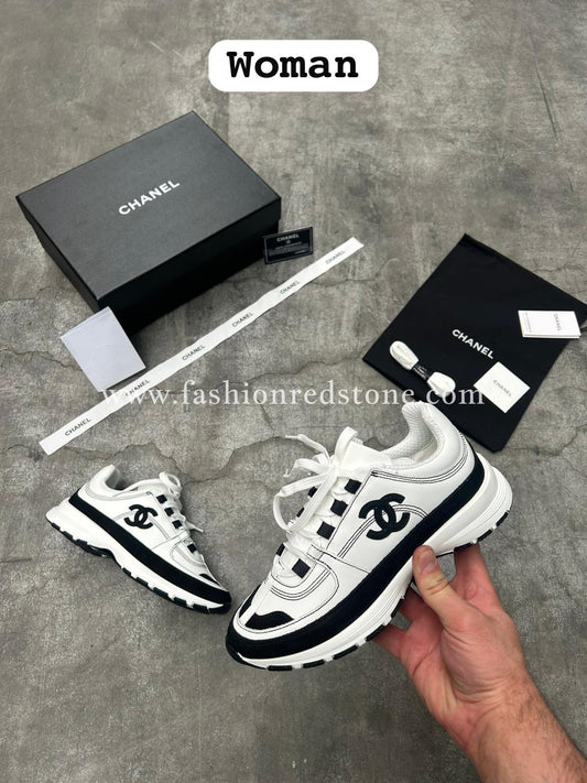 Chanel CC Logo Sneakers Dames