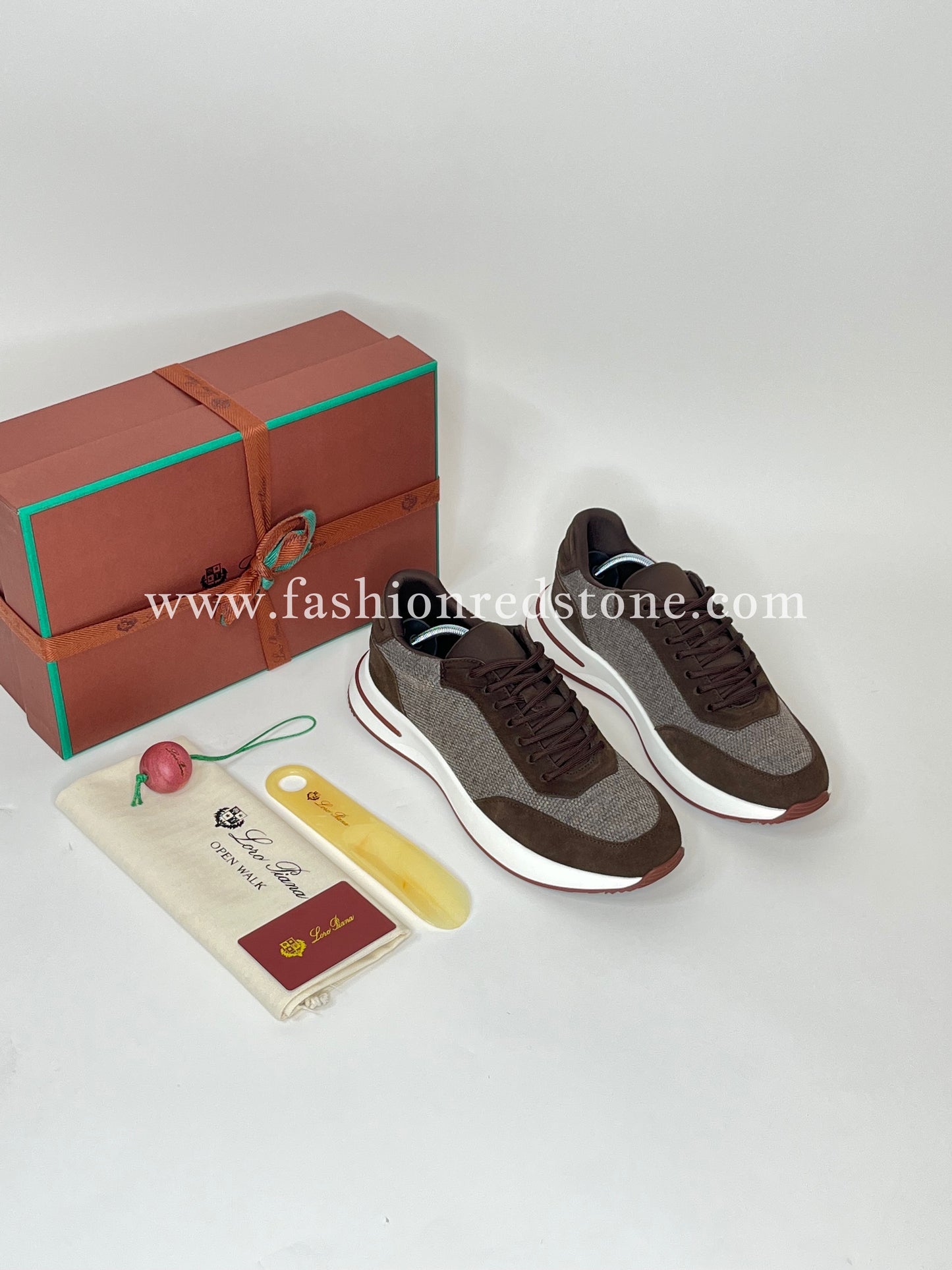 Loro Piana Week End Walk