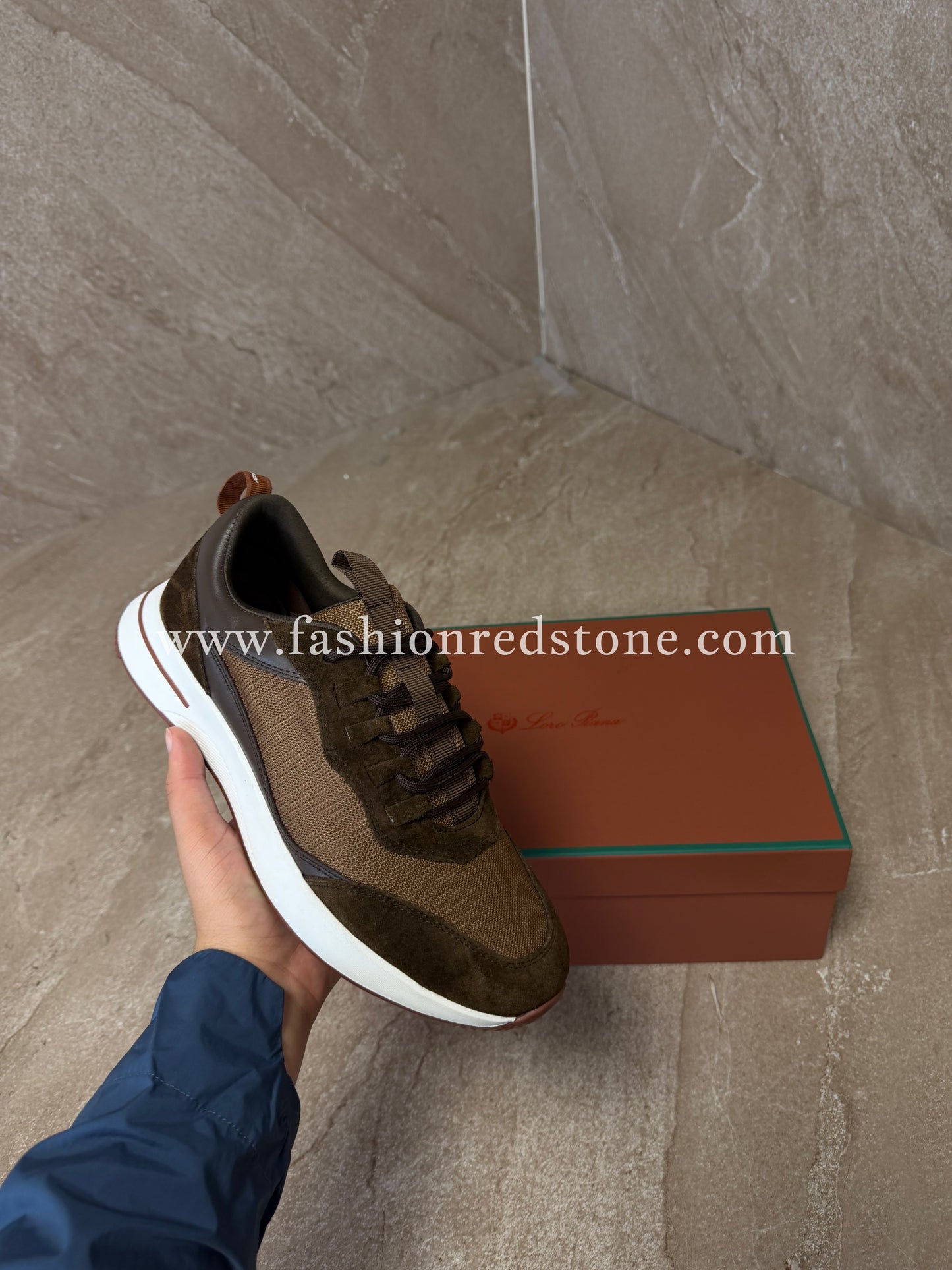 Loro Piana Week End Walk