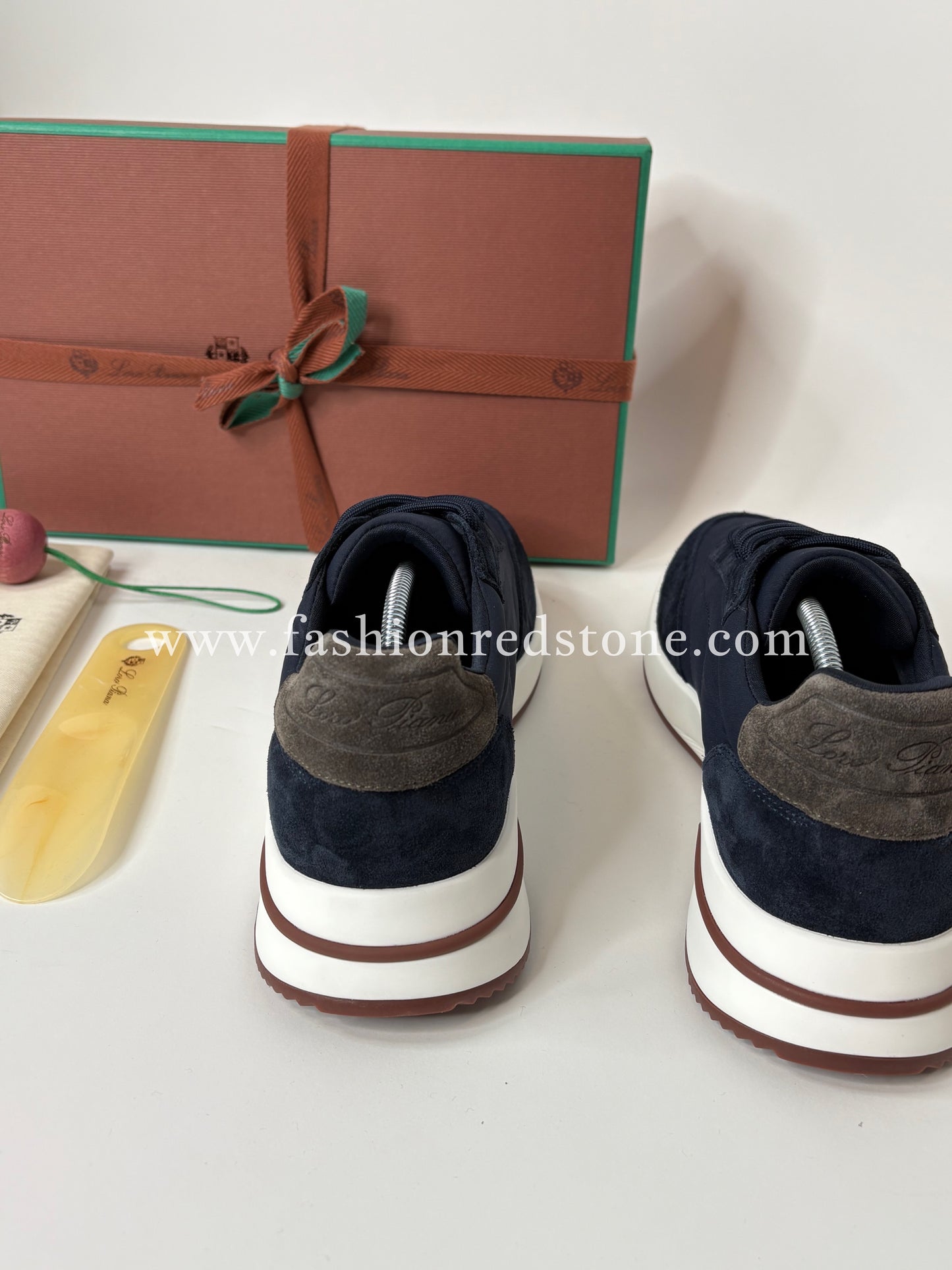 Loro Piana Week End Walk