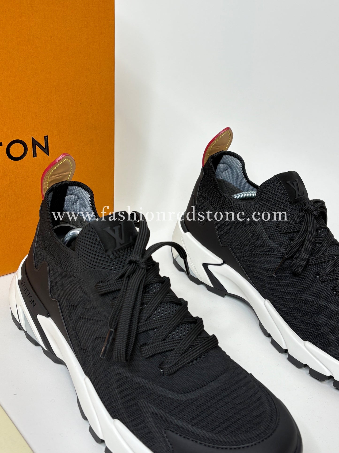 LV Runner Tatic Sneaker